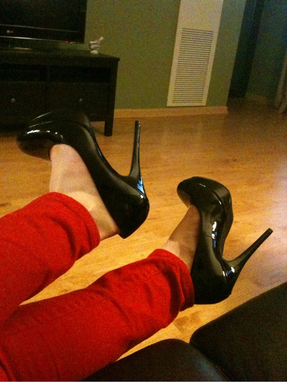 Kelsi Dagger Black Patent Leather Platform Stiletto Heel Pumps